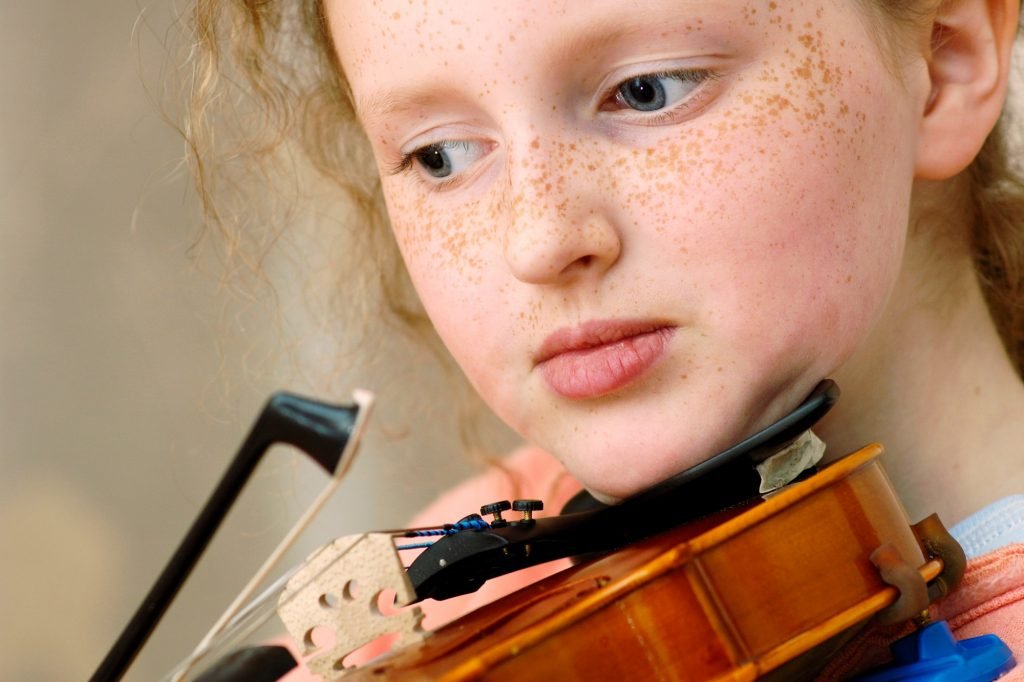 como escolher espaleira para violino